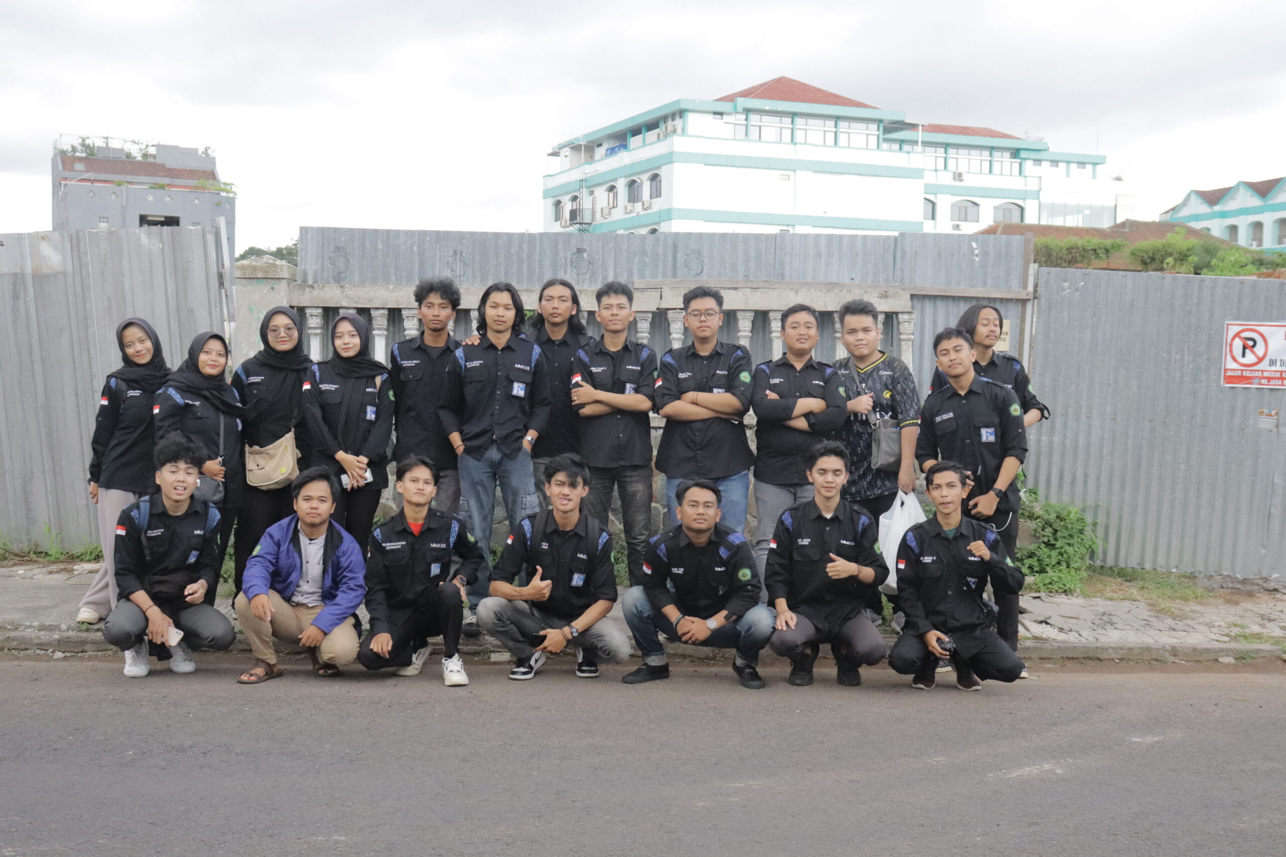 Satu Hari Berbagi
