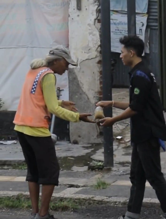 Satu berbagi