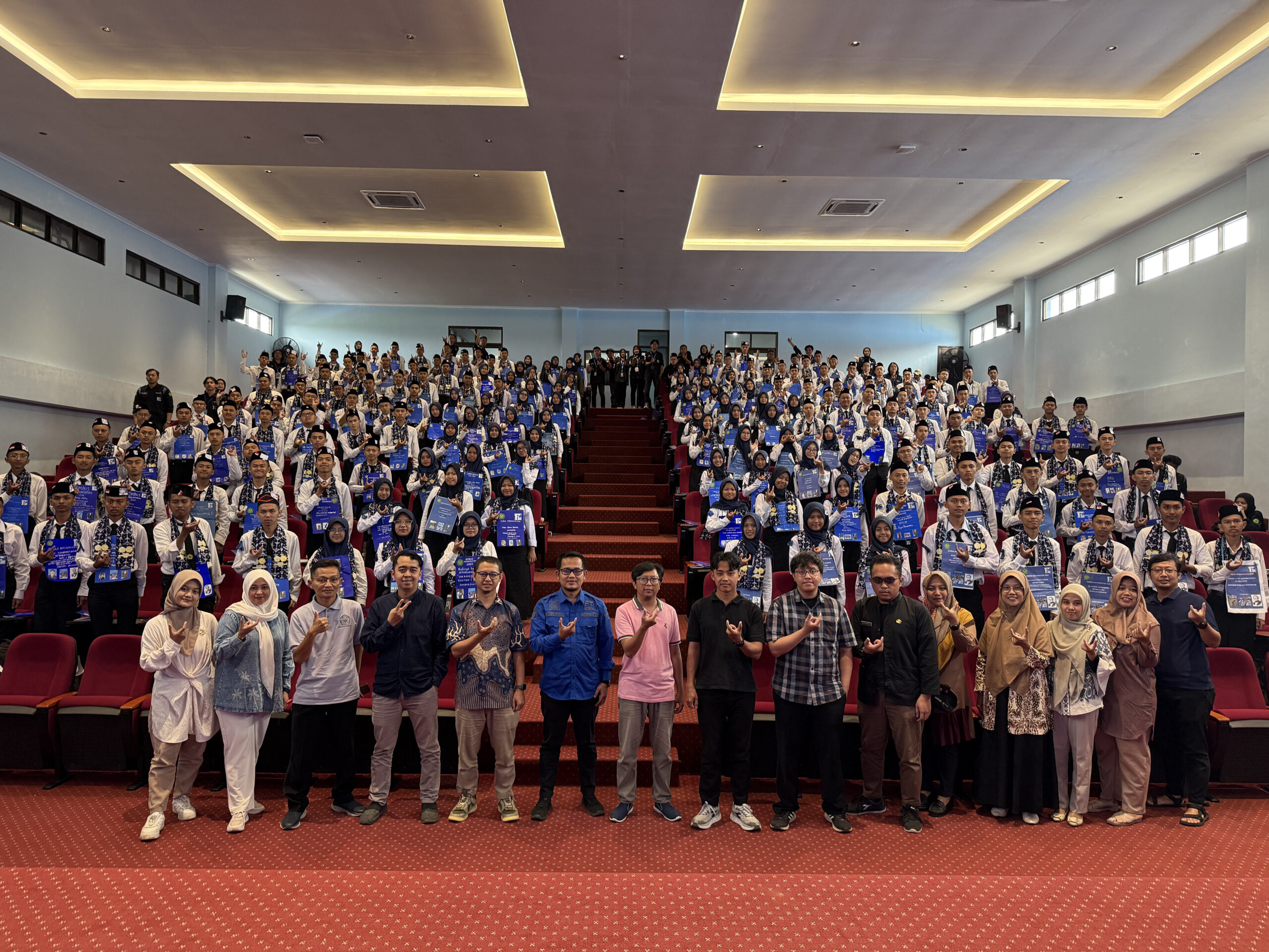 HMIF UNSIL Sukses Selenggarakan OMBUS Informatika 2026, Sambut Mahasiswa Baru denganSemangat Satu Ideologi Satu Solidaritas